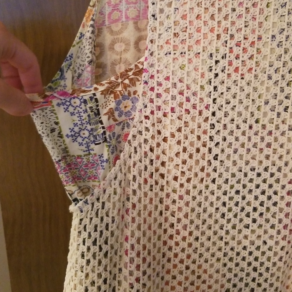 Hem & Thread Summer Tank - Picture 4 of 4